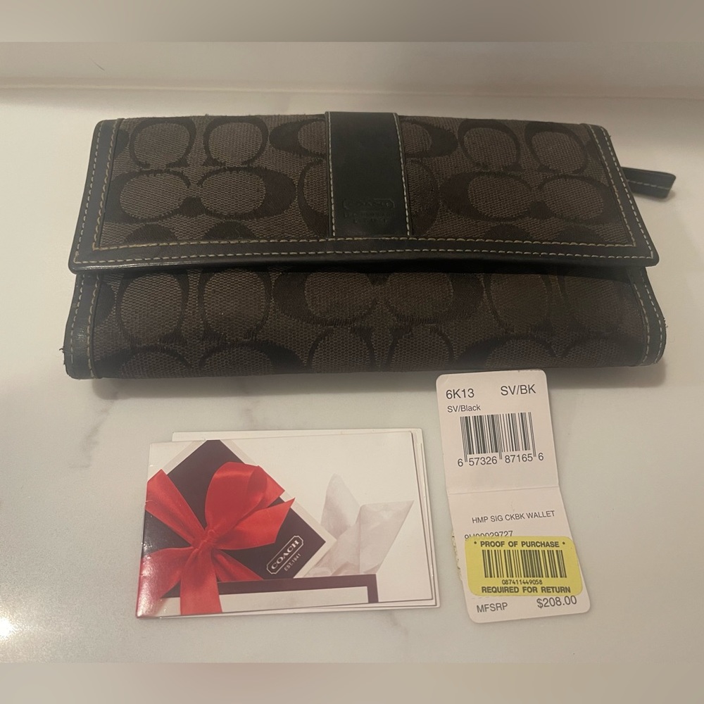 Authentic Coach wallet - Picture 11 of 11